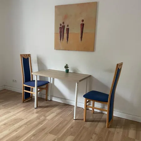 Homestay Schoenes Einfaches Zimmer Im Belebten Zentrum