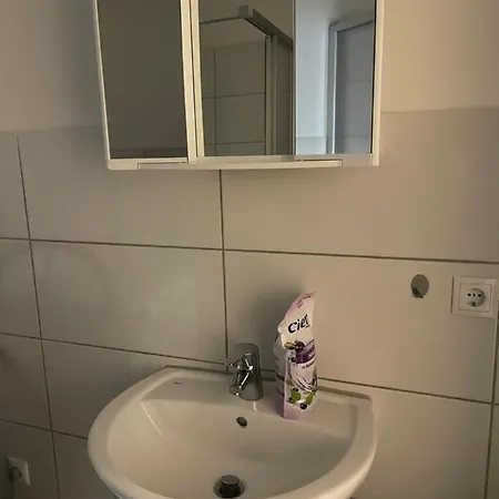 Schoenes Einfaches Zimmer Im Belebten Zentrum Homestay szállás
